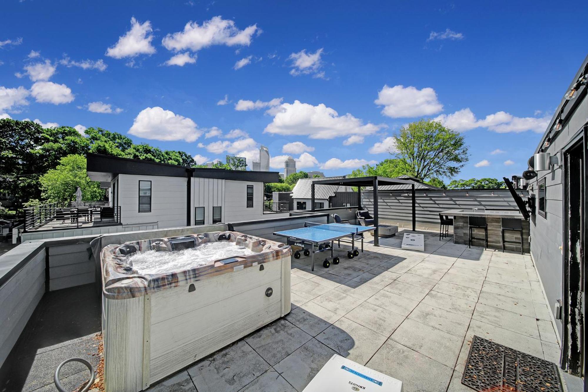 906 Westbrook B City Views Rooftop Hot Tub And Short Walk To Stadium Charlotte Exterior foto